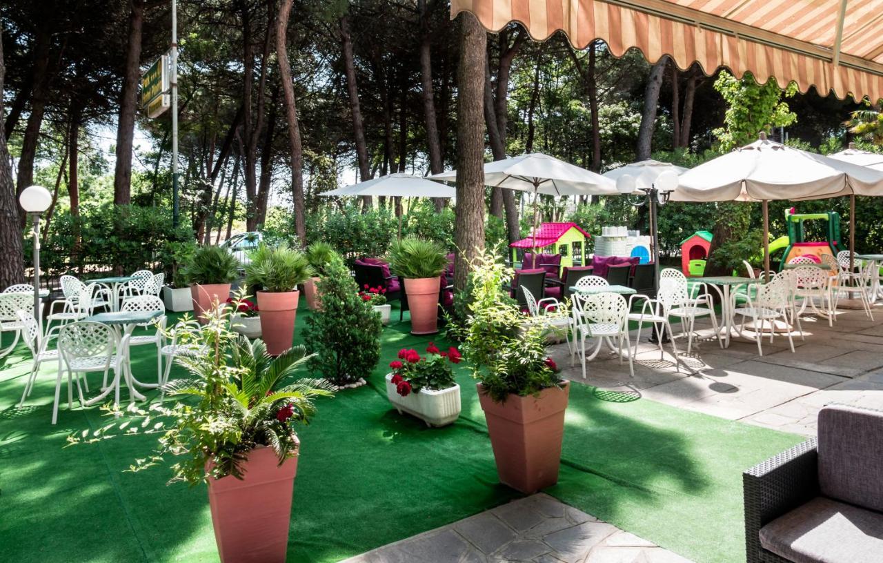 Park Hotel Pineta 체르비아 외부 사진